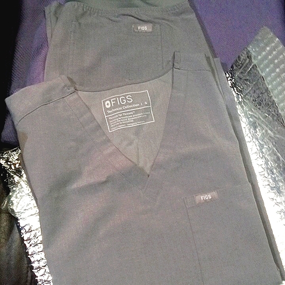 Figs Size Small Scrub Set! Barely used. No flaws. - Picture 2 of 3
